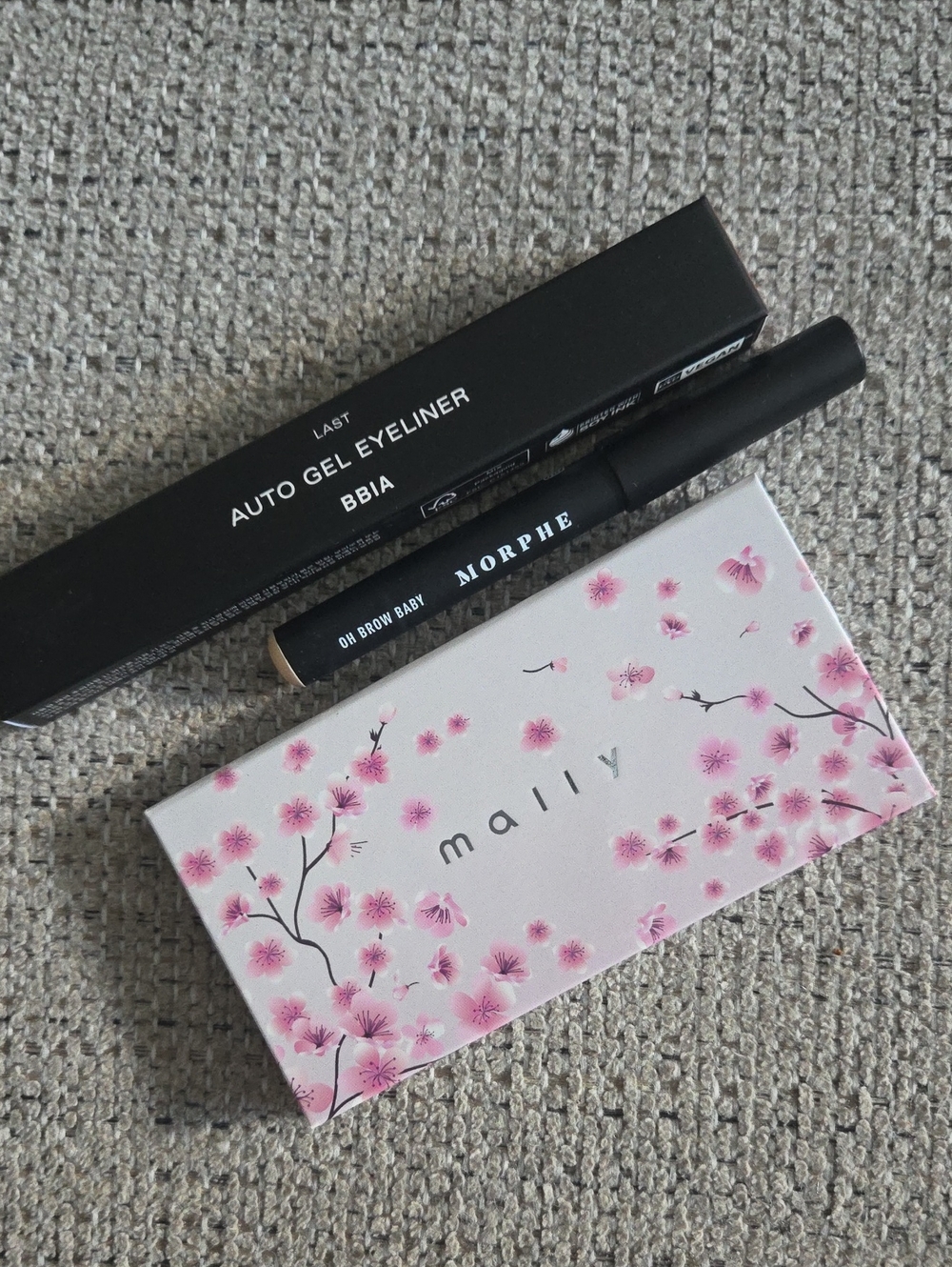 Morphe Highlighter, Mally Eye Shadow & Last Bbia Eye Liner